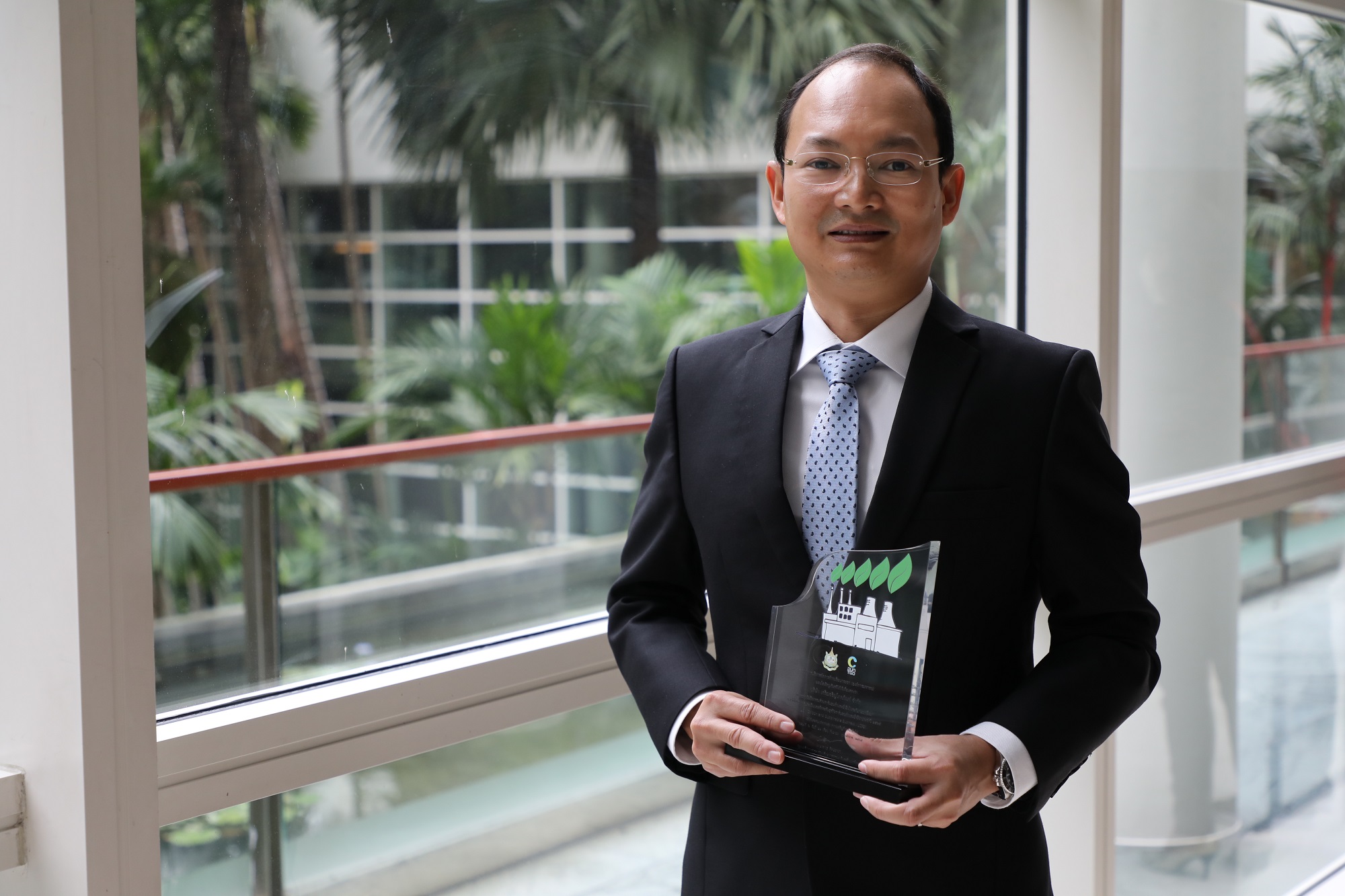 เครือซีพีและกลุ่มธุรกิจในเครือฯ คว้ารางวัลธุรกิจคาร์บอนต่ำและยั่งยืน ประจำปี 2565