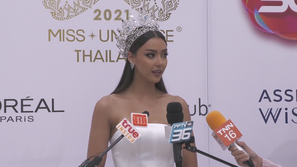 อแมนด้า-พรฟ้า เผยความรู้สึกทำหน้าที่คืนสุดท้าย (มีคลิป) 