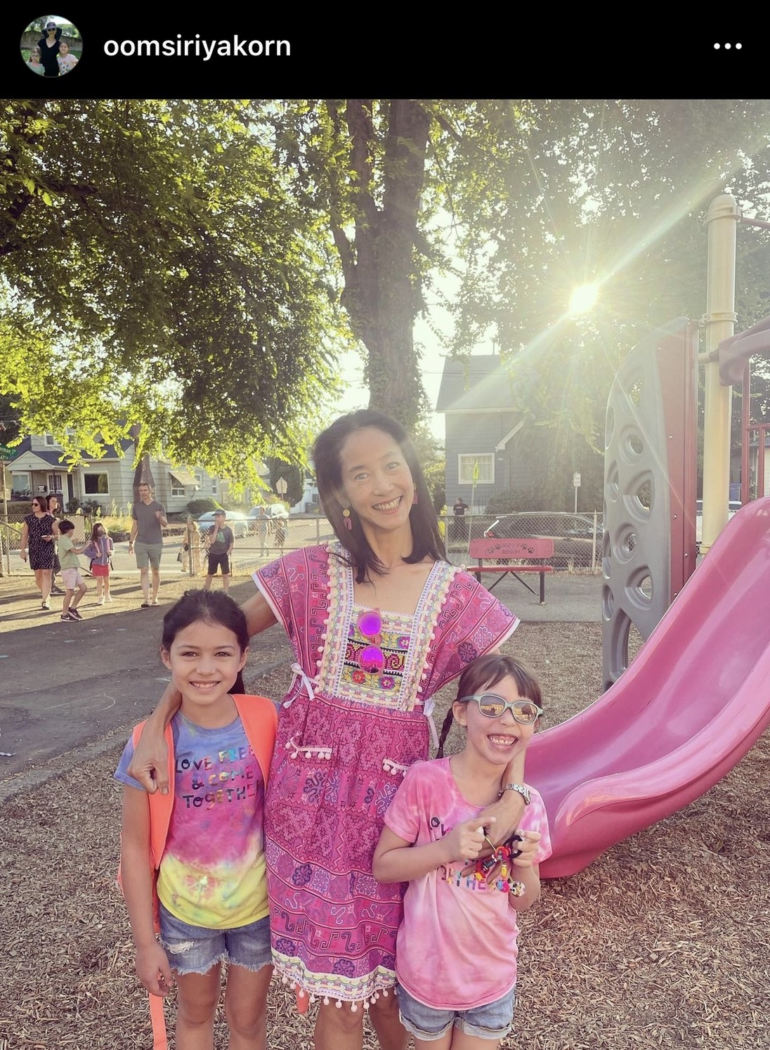 ฟาดเคราะห์ท้ายปี อุ้ม สิริยากร โดนพายุถล่มต้นไม้ทับโรงรถที่บ้านพัง!