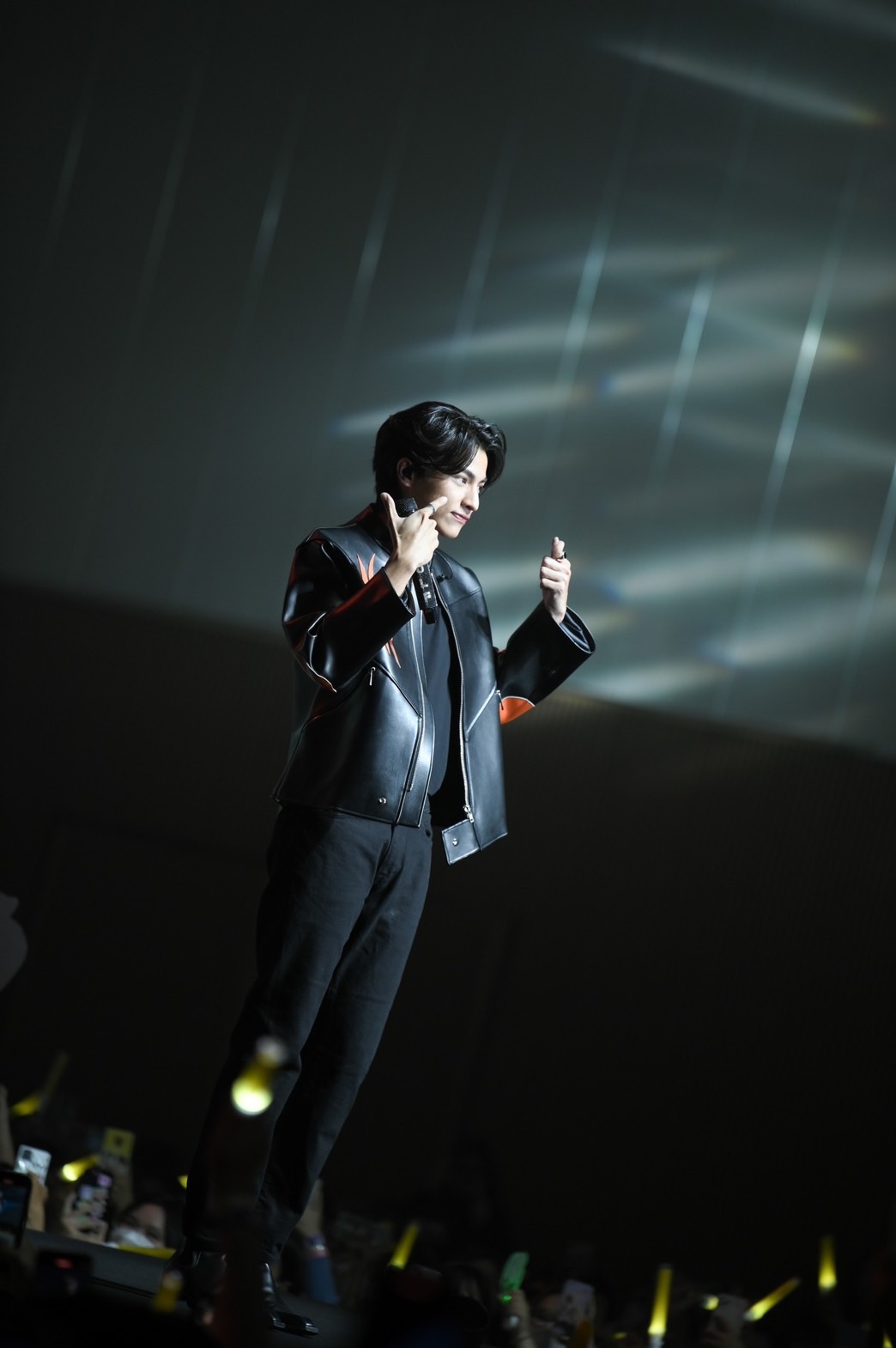 กลัฟ คณาวุฒิ จัดเต็มแฟนมีตติ้งที่เวียดนาม สร้างรอยยิ้มให้แฟนคลับกว่า 1500 ชีวิต กลัฟ คณาวุฒิ จัดเต็มแฟนมีตติ้งที่เวียดนาม สร้างรอยยิ้มให้แฟนคลับกว่า 1500 ชีวิต