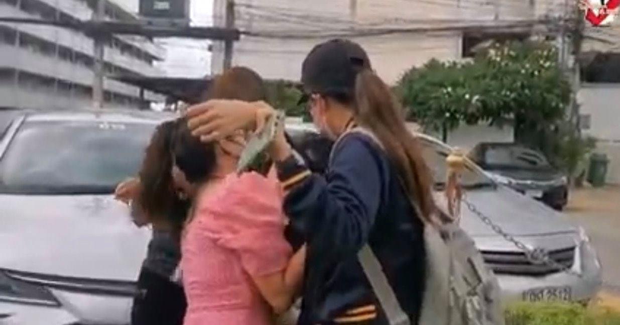 หนังคนละม้วน เพื่อน เอ็มมี่ ฟาดกลับ แม็ก พร้อมโชว์หลักฐานเด็ด !! หนังคนละม้วน เพื่อน เอ็มมี่ ฟาดกลับ แม็ก พร้อมโชว์หลักฐานเด็ด !!