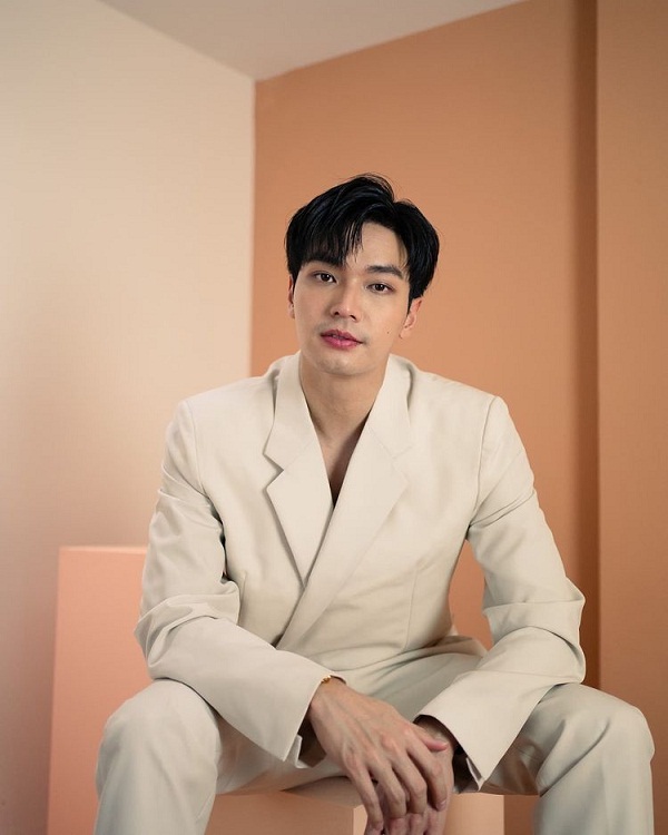  โอบนิธิ ครั้งแรก กับการเว้าอีสาน (มีคลิป)