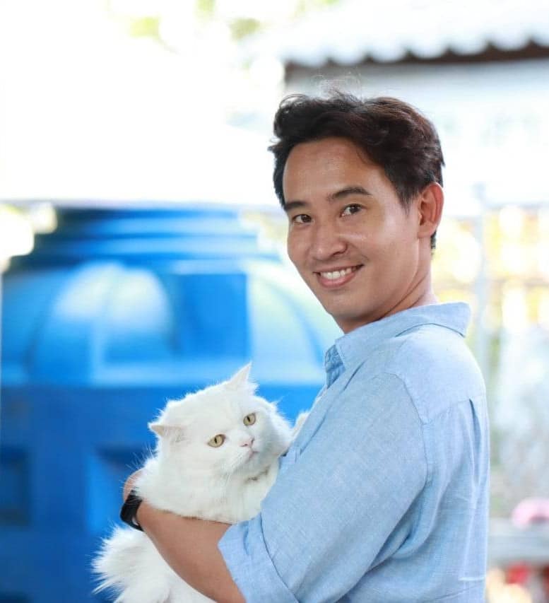 ต้อนรับ วันกอดแมวสากล เปิดภาพ พิธา ลิ้มเจริญรัตน์ อุ้มน้องแมวสุดน่ารัก ต้อนรับ วันกอดแมวสากล เปิดภาพ พิธา ลิ้มเจริญรัตน์ อุ้มน้องแมวสุดน่ารัก