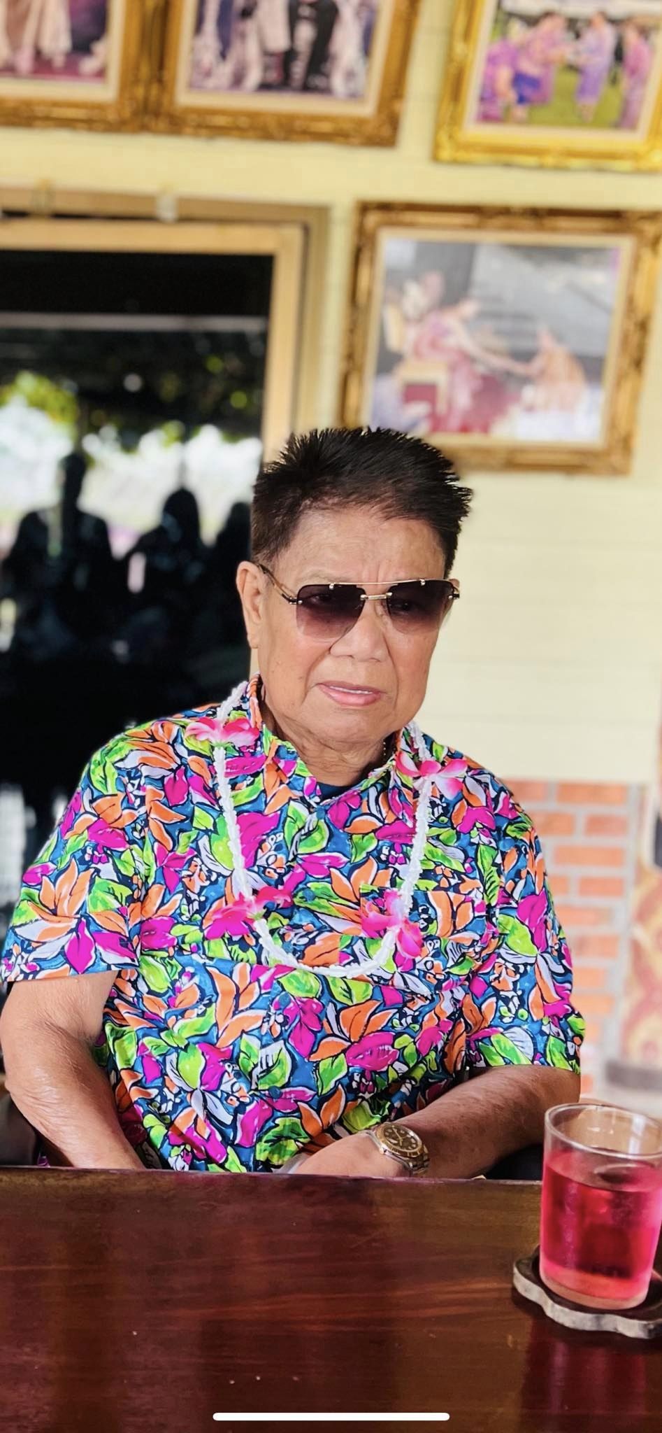 ครูปุ้ม อัปเดตอาการป่วย ครูชลธี ยังทรงตัว อยู่ในการดูแลของแพทย์อย่างใกล้ชิด