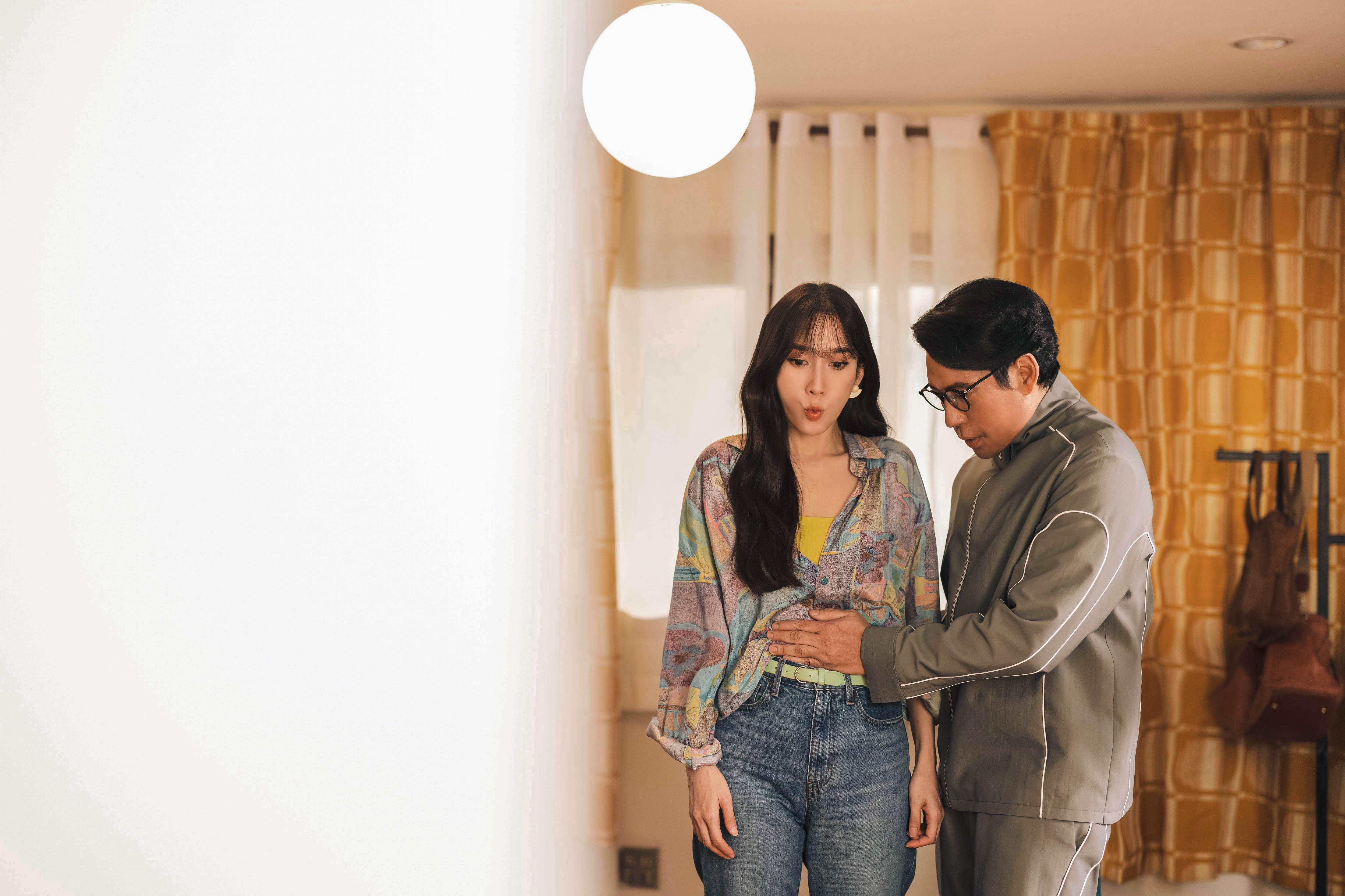 2 ซุปตาร์เมืองไทย “เบิร์ด ธงไชย” ควงคู่ “อั้ม-พัชราภา” ทดลองเข้าหอครั้งแรก! 2 ซุปตาร์เมืองไทย “เบิร์ด ธงไชย” ควงคู่ “อั้ม-พัชราภา” ทดลองเข้าหอครั้งแรก!