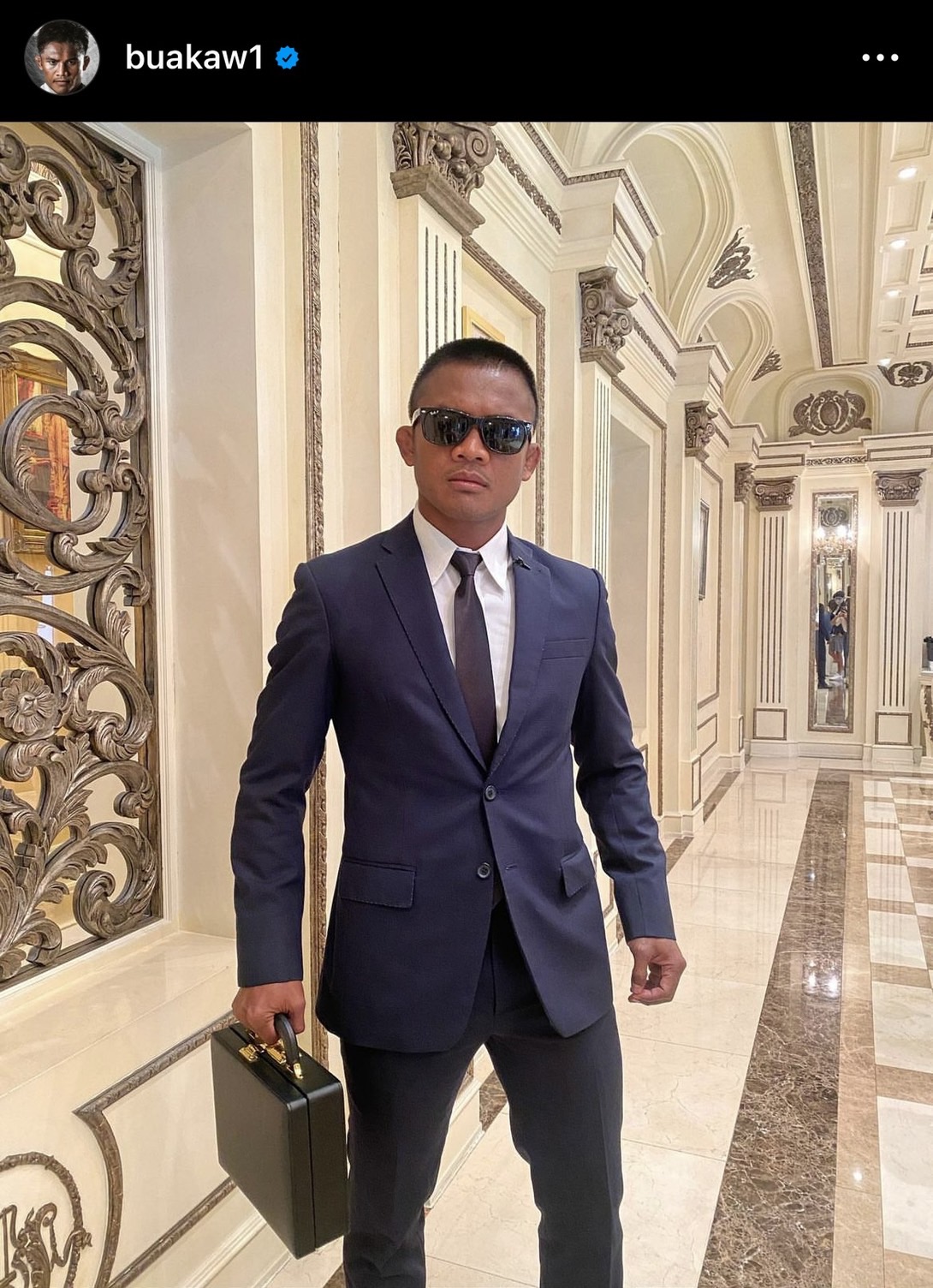 ฮาลั่น! แจ๊ส ชวนชื่น เจอ บัวขาว ถึงกับเข่าทรุดยกมือไหว้ ฮาลั่น! แจ๊ส ชวนชื่น เจอ บัวขาว ถึงกับเข่าทรุดยกมือไหว้