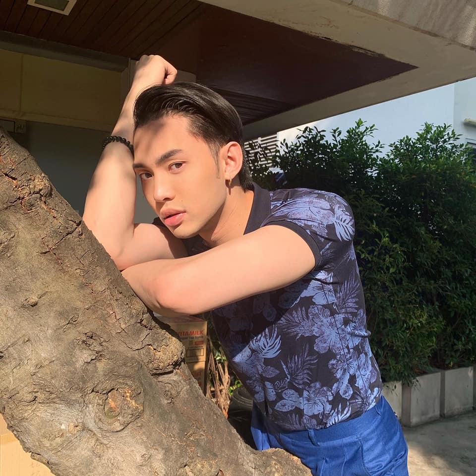 ครบ 3 เดือนคุมประพฤติ ดีเจมะตูม เข้ารายงานตัว หลังถูกแจ้งข้อหาละเมิด พ.ร.ก. ฉุกเฉิน ครบ 3 เดือนคุมประพฤติ ดีเจมะตูม เข้ารายงานตัว หลังถูกแจ้งข้อหาละเมิด พ.ร.ก. ฉุกเฉิน