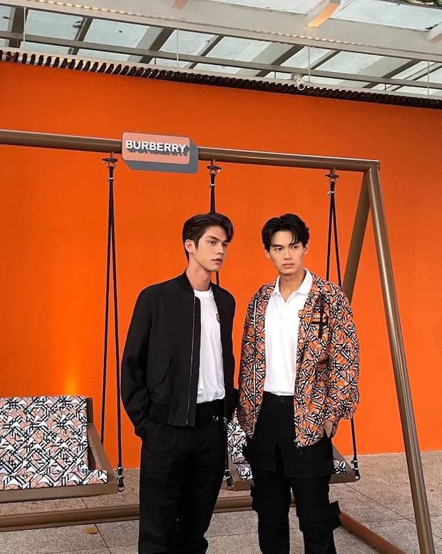 ฮอตเกินต้านทาน!! สื่อใหญ่เกาะติดทำข่าว ‘ไบร์ทวิน’ ร่วมอีเวนต์ใหญ่ที่สิงคโปร์ (มีคลิป) ฮอตเกินต้านทาน!! สื่อใหญ่เกาะติดทำข่าว ‘ไบร์ทวิน’ ร่วมอีเวนต์ใหญ่ที่สิงคโปร์ (มีคลิป)