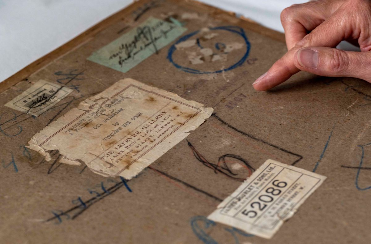 ตะลึง ! พบภาพแวนโก๊ะสมัยยังมีหูครบ ซ่อนอยู่หลังภาพอีกชิ้น