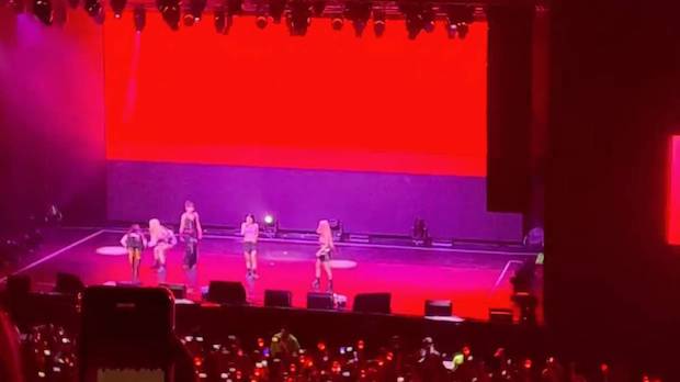 แฟนๆ ห่วงใย!! ‘ชูฮวา (G)I-DLE’ ทรุดกลางเวทีทีโชว์ที่เม็กซิโก (มีคลิป)