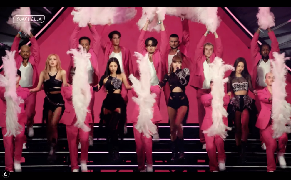 น่ารักเท่าโลก!! ‘ลิซ่า BLACKPINK’ กระทบไหล่ ‘Billie Eilish - Tyga - Dominik Fike’ น่ารักเท่าโลก!! ‘ลิซ่า BLACKPINK’ กระทบไหล่ ‘Billie Eilish - Tyga - Dominik Fike’