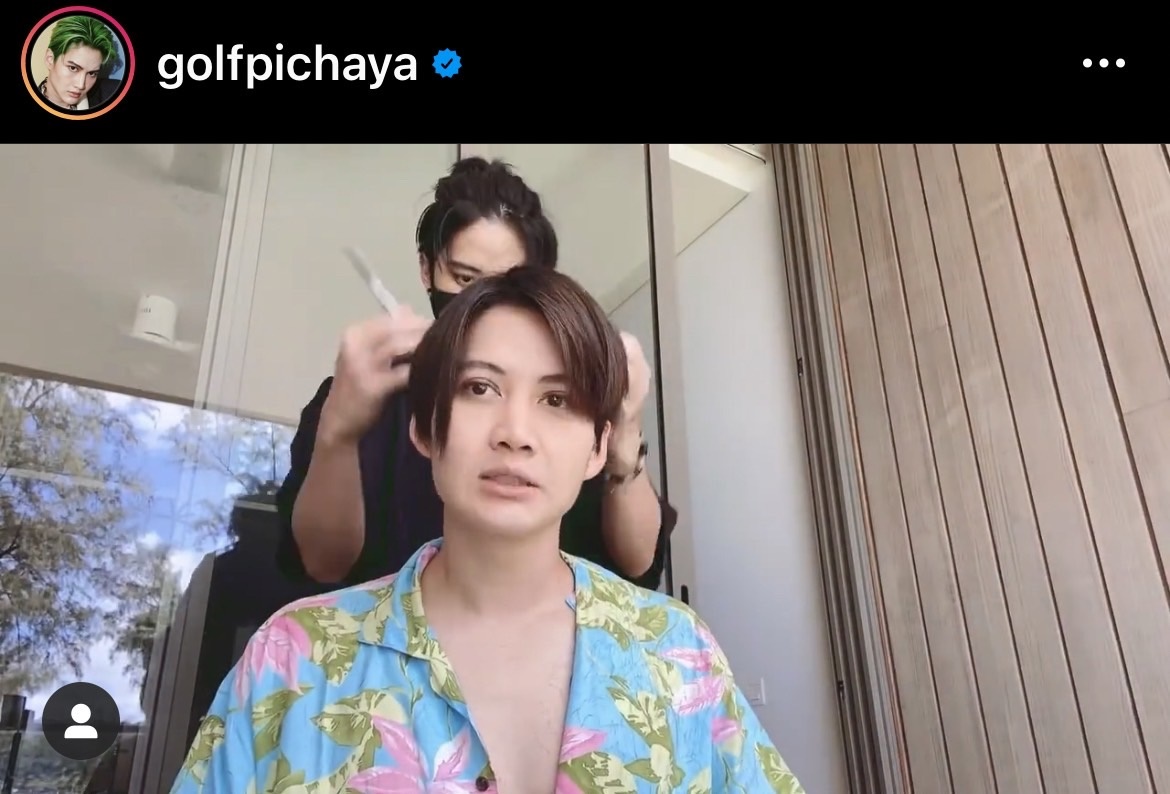 ฝีมือไม่ธรรมดา! ไมค์ โชว์สกิลตัดผม กอล์ฟ หล่อลุคเกาหลีมากๆๆ ฝีมือไม่ธรรมดา! ไมค์ โชว์สกิลตัดผม กอล์ฟ หล่อลุคเกาหลีมากๆๆ