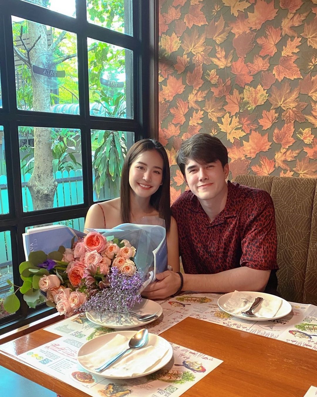 โบว์ เมลดา โผล่กดไลก์ หลัง มิกค์ ทองระย้า โพสต์ยุติความสัมพันธ์