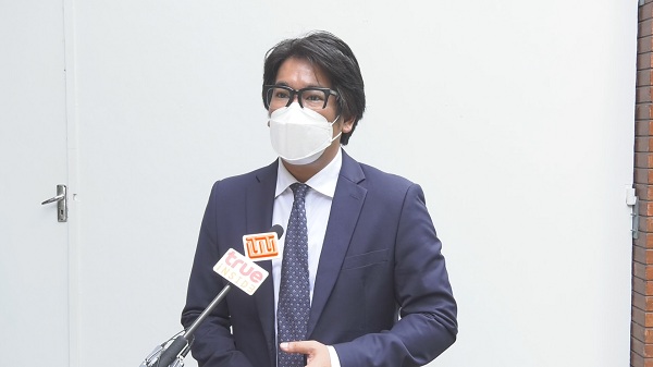 “ลีโอ พุฒ” อัปเดตอาการหลังเข้ารับการผ่าตัดเส้นเลือดหัวใจตีบ (มีคลิป) “ลีโอ พุฒ” อัปเดตอาการหลังเข้ารับการผ่าตัดเส้นเลือดหัวใจตีบ (มีคลิป)