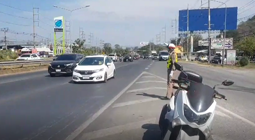 ปชช.กลับกรุง! ถนนสายเอเชีย-มิตรภาพ-พหลโยธิน จราจรเริ่มหนาแน่น ปชช.กลับกรุง! ถนนสายเอเชีย-มิตรภาพ-พหลโยธิน จราจรเริ่มหนาแน่น