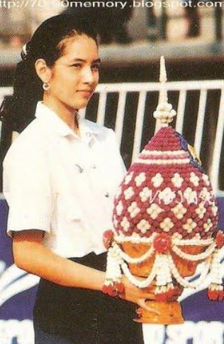 5 คนบันเทิง ได้เป็น ผู้อัญเชิญพระเกี้ยว ในงานฟุตบอลประเพณีฯ