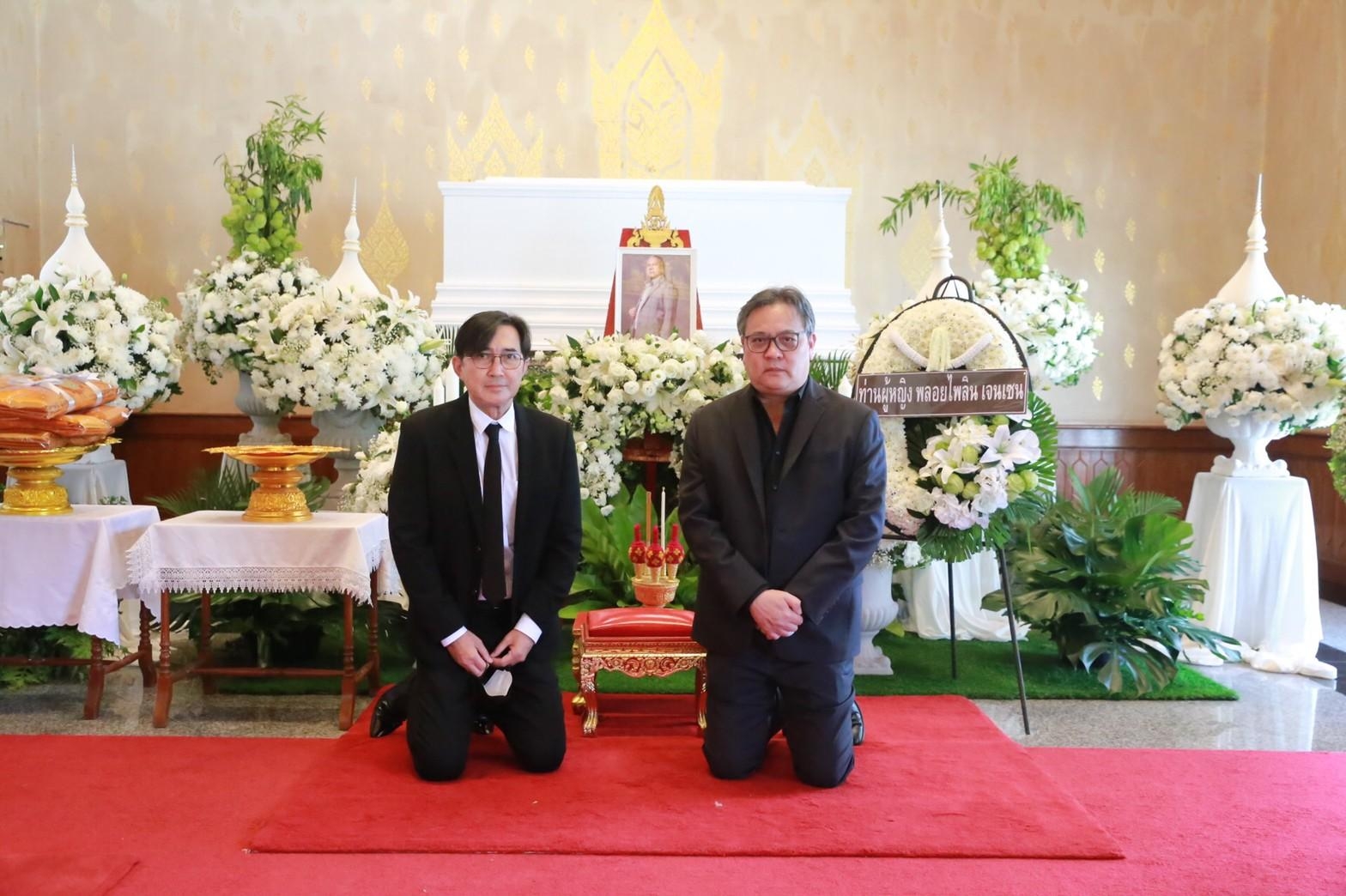 คนบันเทิงร่วมพิธีฌาปนกิจ “ต๊ะ นิรัตติศัย กัลย์จาฤก”