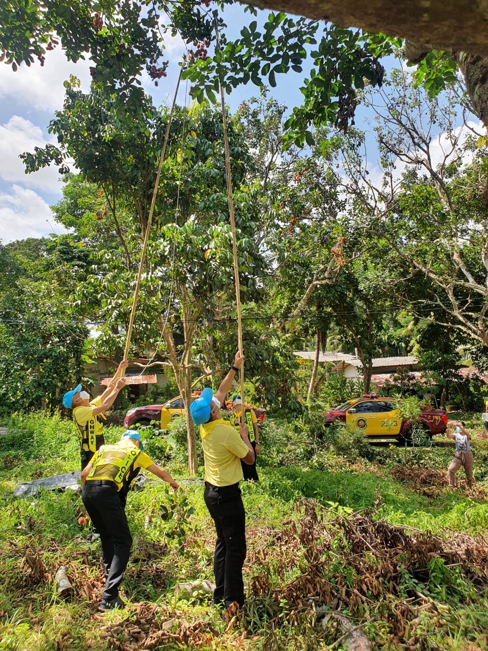 “ส่งต่อความสุข”ตร.ช่วยสองต่อ เกษตรกร-บุคลากรแพทย์ “ส่งต่อความสุข”ตร.ช่วยสองต่อ เกษตรกร-บุคลากรแพทย์
