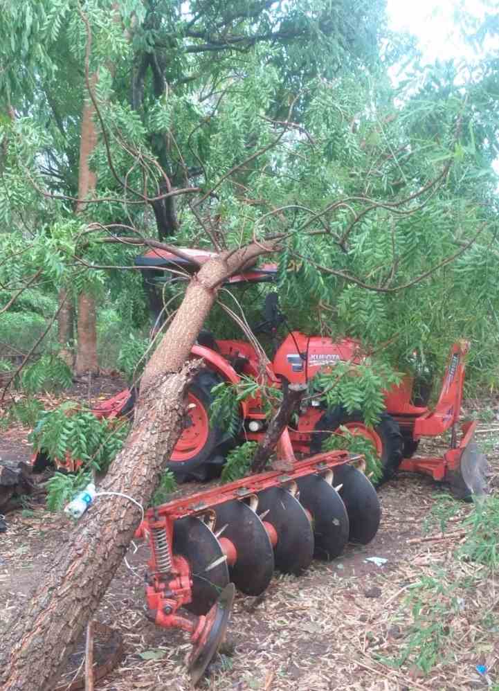พายุฤดูร้อนพัดถล่ม หนองบัวลำภู บ้านเรือนเสียหายร่วม 500 หลัง