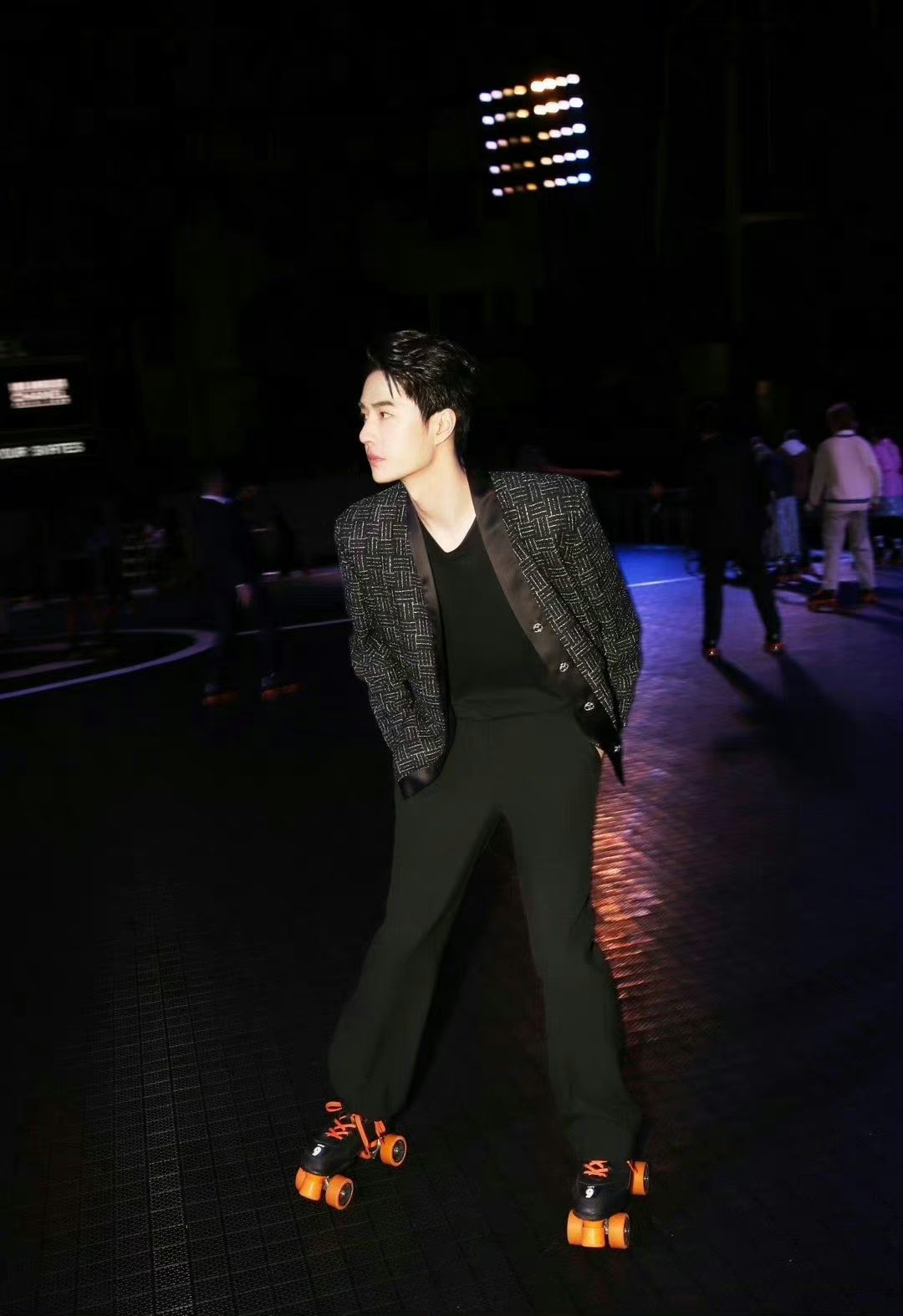 ฮอตเกินต้าน!! ‘หวังอี้ป๋อ’ พบ ‘จี-ดราก้อน’ ที่แอลเอ แถมมี ‘หลิน-ออกแบบ-บีบี’ ร่วมแจม ฮอตเกินต้าน!! ‘หวังอี้ป๋อ’ พบ ‘จี-ดราก้อน’ ที่แอลเอ แถมมี ‘หลิน-ออกแบบ-บีบี’ ร่วมแจม