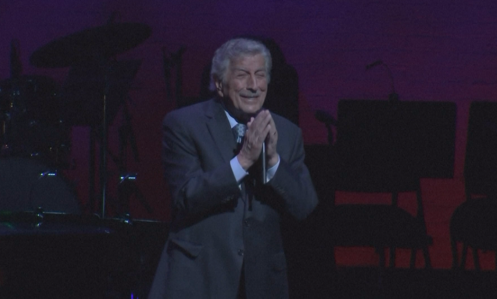 สิ้น ‘โทนี่ เบนเน็ตต์’!! นักร้องระดับตำนาน วัย 96 ปี หลังป่วยอัลไซเมอร์ สิ้น ‘โทนี่ เบนเน็ตต์’!! นักร้องระดับตำนาน วัย 96 ปี หลังป่วยอัลไซเมอร์