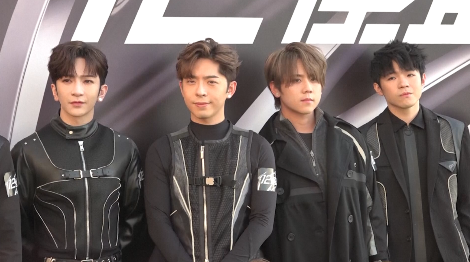 “ MIRROR” รวมตัวครบทีมบวงสรวงเปิดกล้องถ่ายหนัง  WE 12 