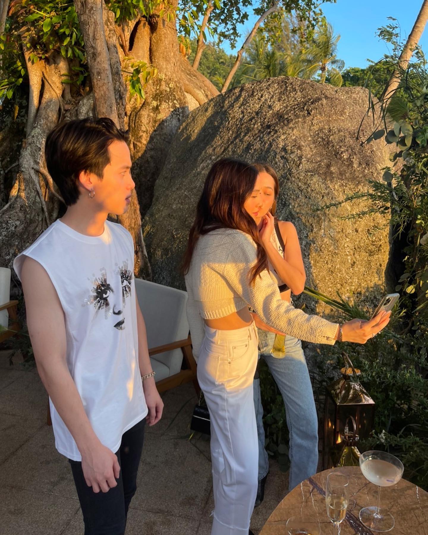 มิว นิษฐา ถ่ายภาพร่วมกับ Tilda Swinton ในงานฉลอง Memoria มิว นิษฐา ถ่ายภาพร่วมกับ Tilda Swinton ในงานฉลอง Memoria