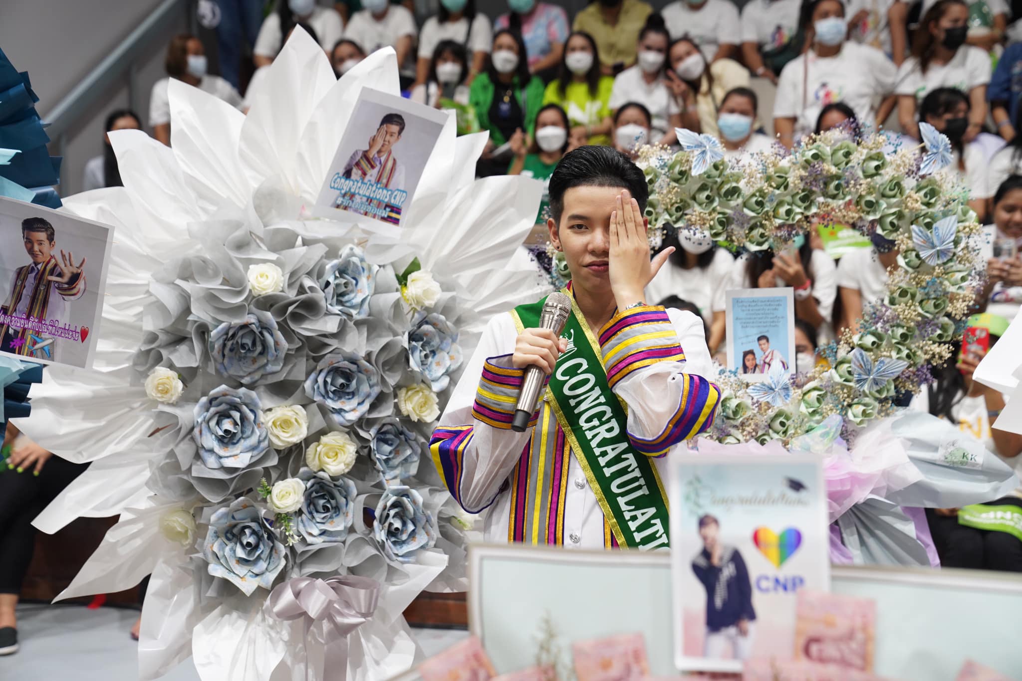 ป๊ายปาย ซ้อมรับปริญญา แฟนคลับเซอร์ไพรส์ชุดใหญ่ ด้าน นุ๊ก ธนดล ร่วมแสดงความยินดี ป๊ายปาย ซ้อมรับปริญญา แฟนคลับเซอร์ไพรส์ชุดใหญ่ ด้าน นุ๊ก ธนดล ร่วมแสดงความยินดี