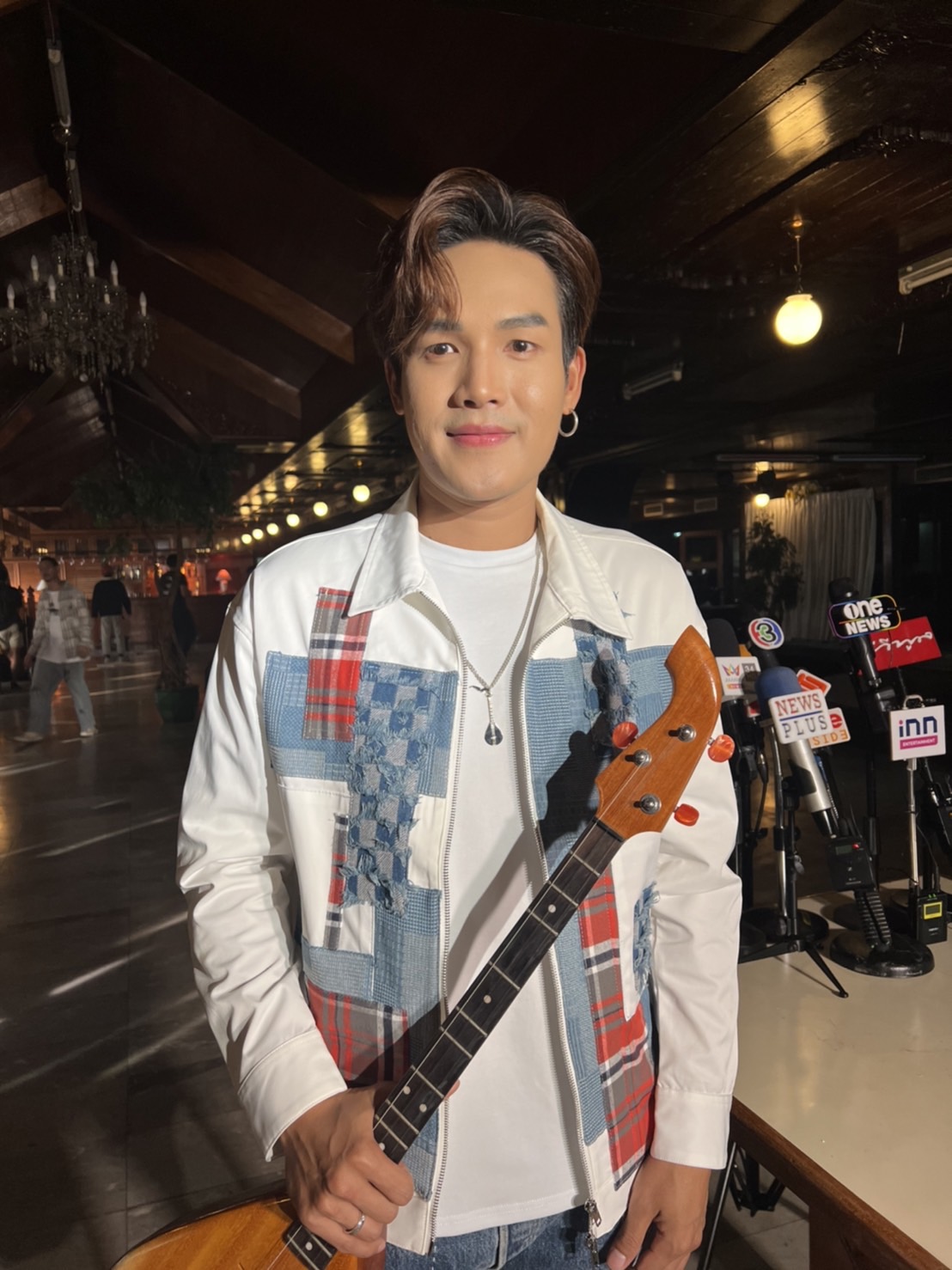 ลำเพลิน วงศกร เผยต่อสายตรงหา โจอี้ รับตนเคยเจอเหตุการณ์แฟนเพลงปาเงินใส่ 