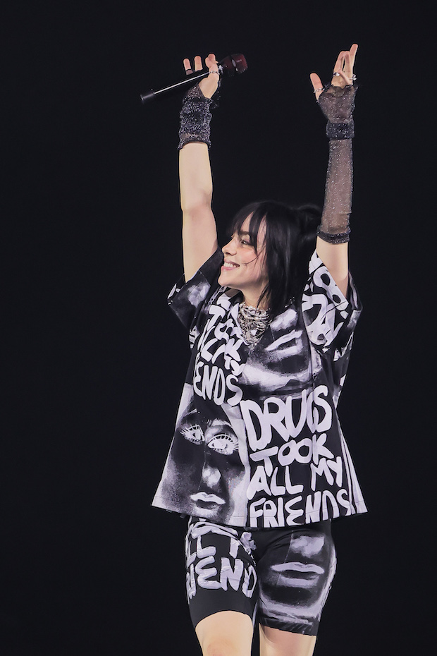 ประมวลภาพ Billie Eilish!! เปิดโชว์ในไทยครั้งแรก แฟนเพลงรุ่นเล็กใหญ่ร่วมพิสูจน์ฝีมือ
