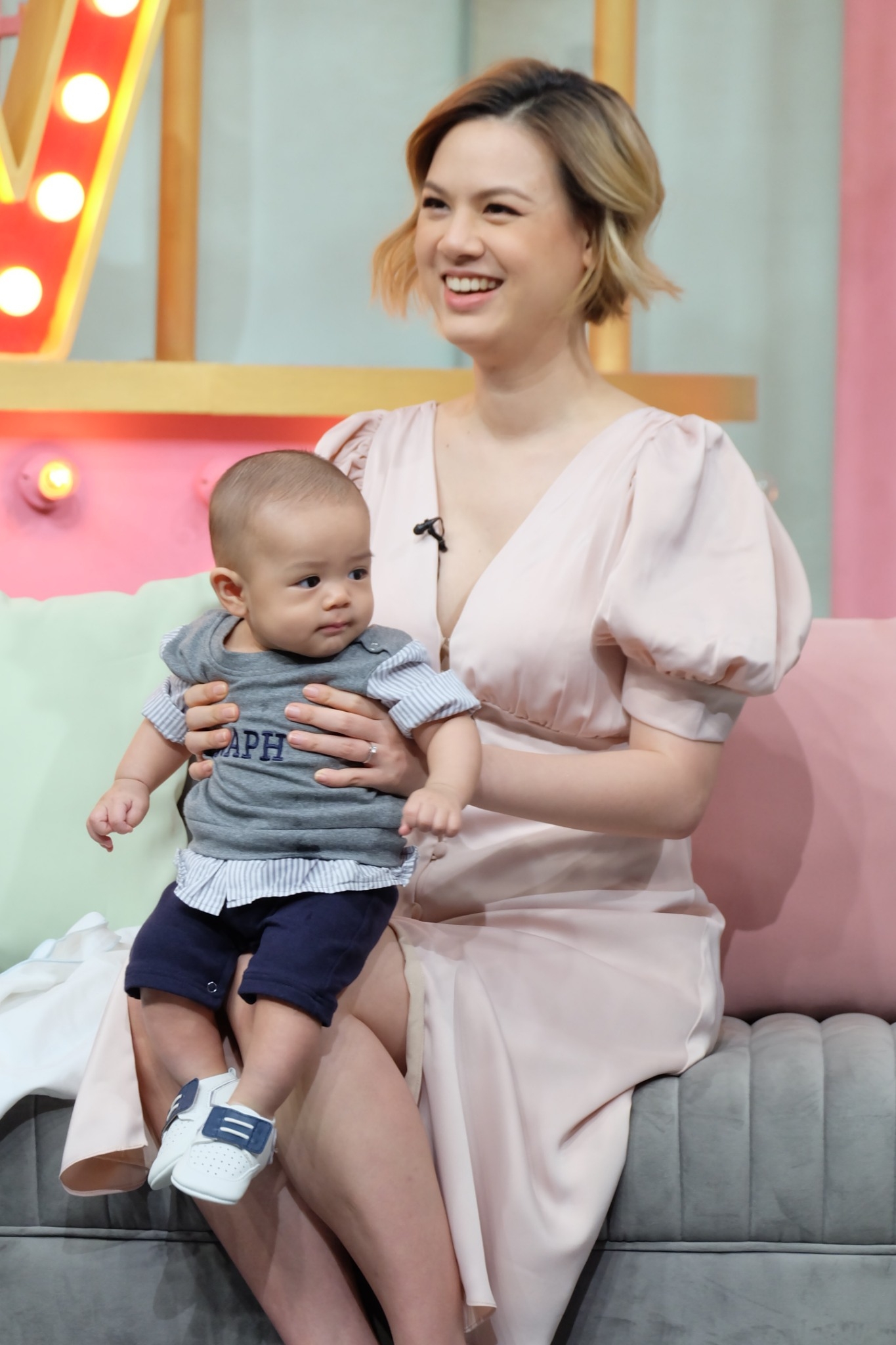 เกล รดา อัปเดตอาการเลี้ยงลูกจนข้อมือทรุด พร้อมเผยวิธีมูยังไงให้ได้สามี แบบ แมน การิน