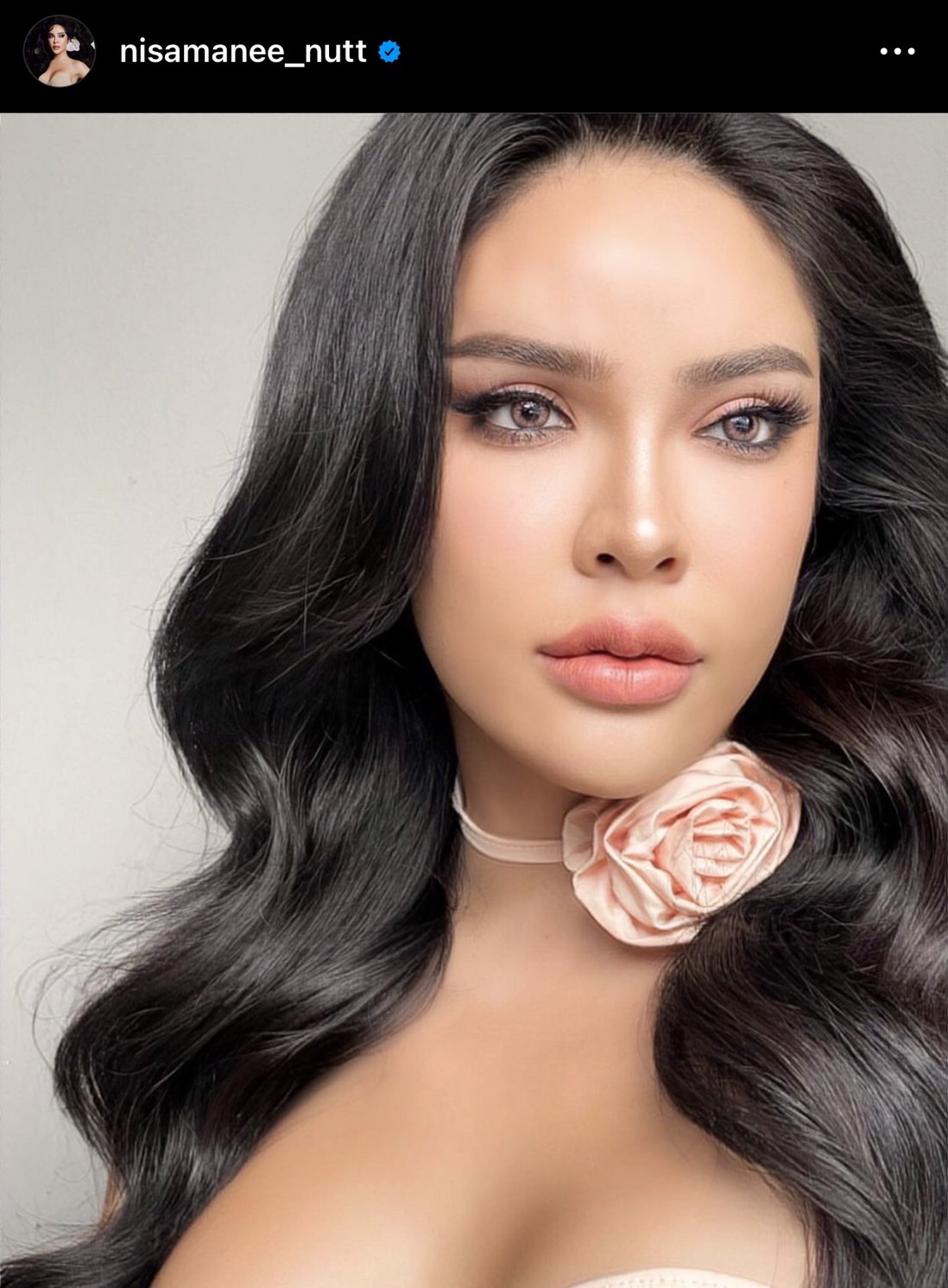 นัท นิสามณี ตอบปมดราม่า พูดคำว่าระเบิดในสนามบิน เผย เป็นเเค่การคุยกันในวงเพื่อน 