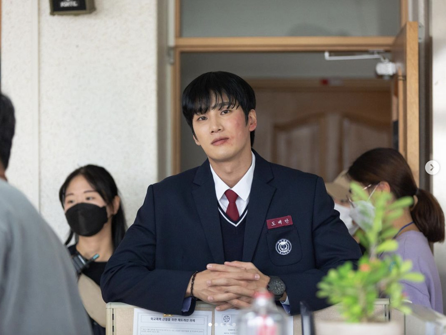 ส่องอาชีพก่อนเดบิวต์ของเหล่านักแสดง ส่องอาชีพก่อนเดบิวต์ของเหล่านักแสดง