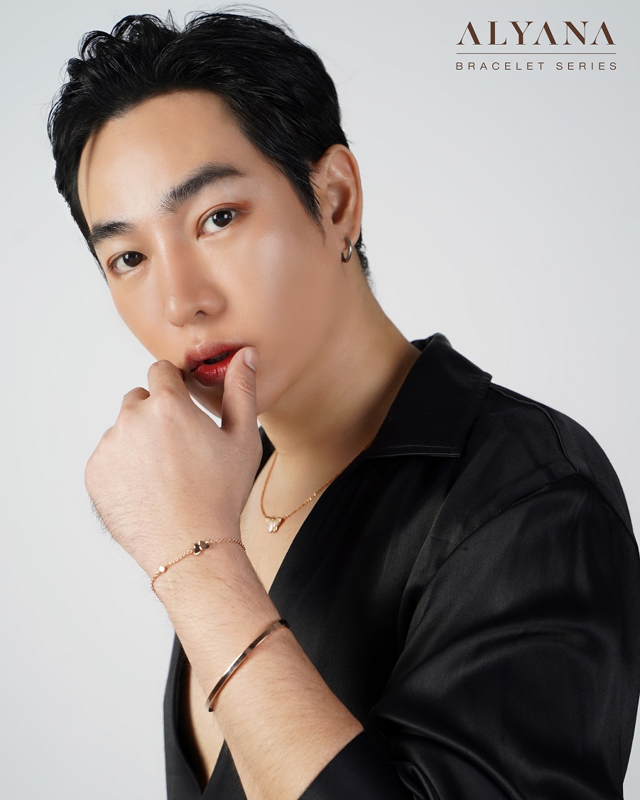 แฟนคลับเตรียมตัวให้พร้อม เป๊ก ผลิตโชค เตรียมเปิดตัวเครื่องประดับ ALYANA คอลเลกชันใหม่ แฟนคลับเตรียมตัวให้พร้อม เป๊ก ผลิตโชค เตรียมเปิดตัวเครื่องประดับ ALYANA คอลเลกชันใหม่