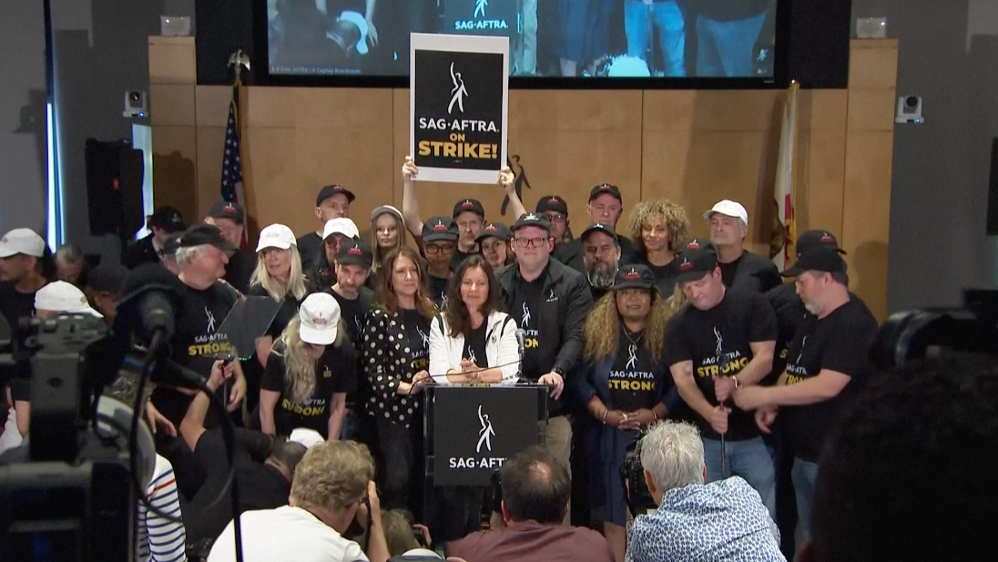 ดาราวอล์กเอาท์!! งานเปิดตัวหนัง Oppenheimer หลังมติหยุดงานประท้วง ฮอลลีวูดป่วนหนัก