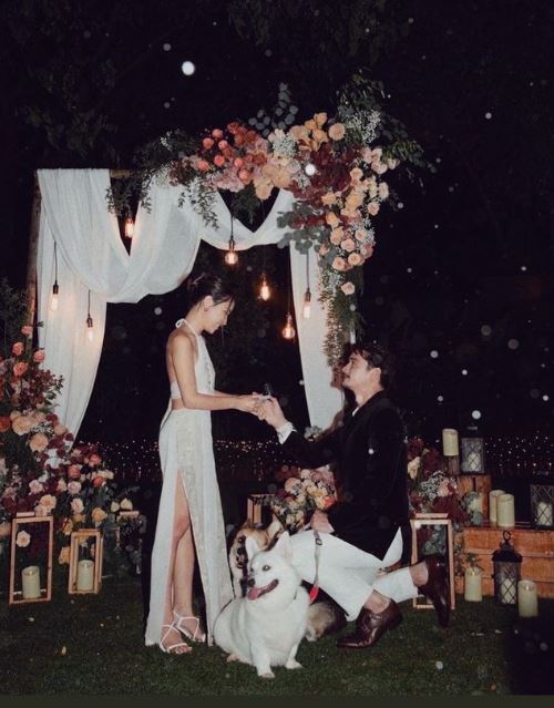 เปิดภาพสุดโรแมนติก อนันดา เอเวอร์ริ่งแฮม คุกเข่าขอแฟนสาว ณัฐ ณิชชา แต่งงาน