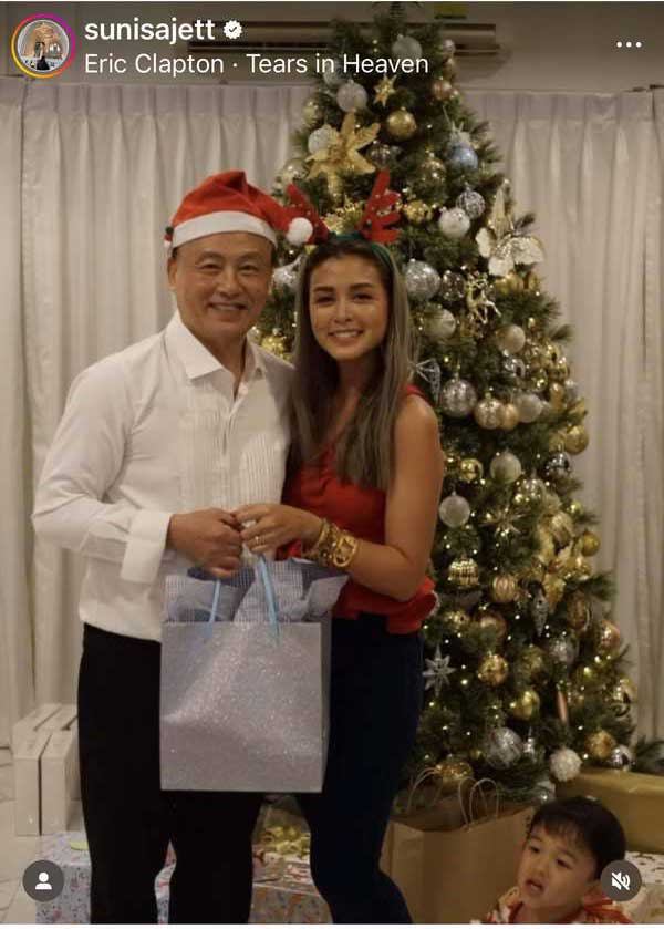 วิกกี้ สุนิสา อำลาครั้งสุดท้าย ส่งคุณพ่อไปปาร์ตี้ในสวรรค์ ขอบคุณทุกกำลังใจ วิกกี้ สุนิสา อำลาครั้งสุดท้าย ส่งคุณพ่อไปปาร์ตี้ในสวรรค์ ขอบคุณทุกกำลังใจ