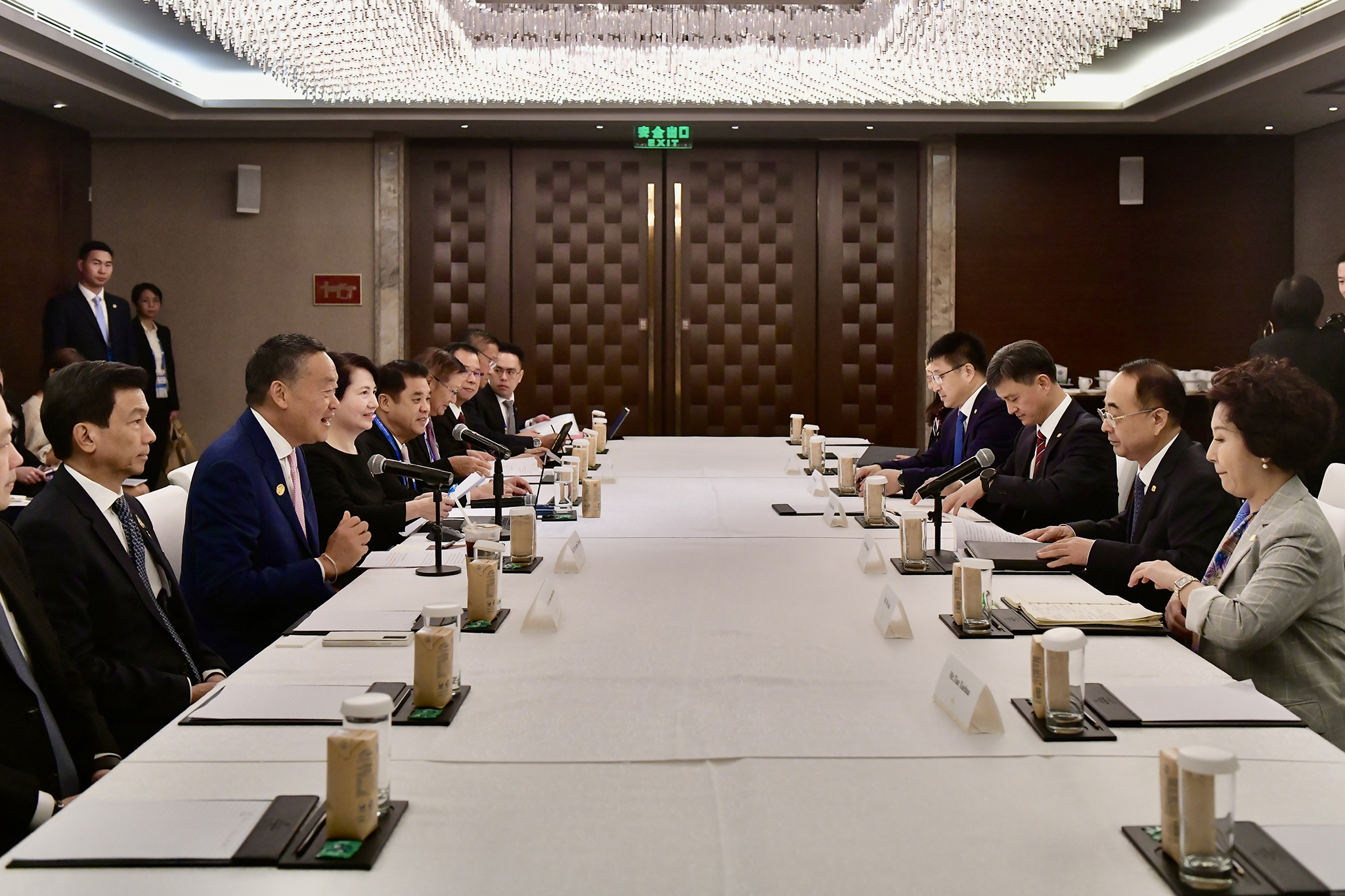 นายกฯหารือผู้บริหาร CRRC ชวนลงทุนโครงสร้างพื้นฐาน ด้านคมนาคมขนส่ง นายกฯหารือผู้บริหาร CRRC ชวนลงทุนโครงสร้างพื้นฐาน ด้านคมนาคมขนส่ง