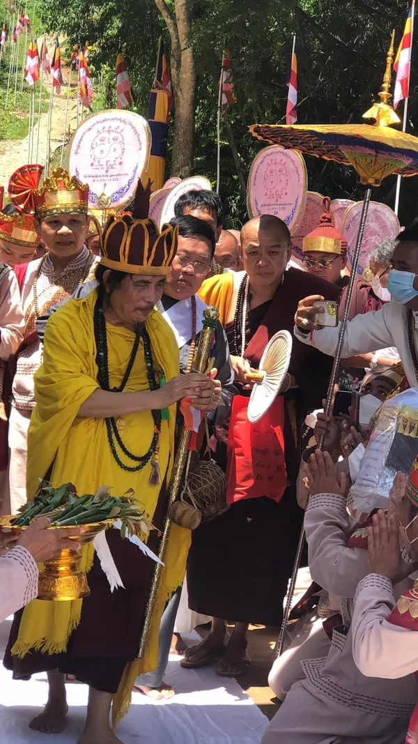 เปิดภาพ ‘ถ้ำเมืองแก๊ด’ ครูบาบุญชุ่มพำนักปฏิบัติธรรมปิดวาจา 3 ปี