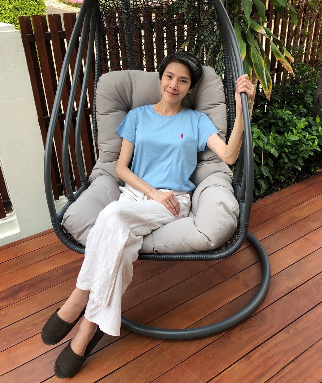 ยิ้มสู้!! นิ้ง กุลสตรี เข้าโรงพยาบาลอีกครั้งหลังติดเชื้อ อ่อนเพลีย