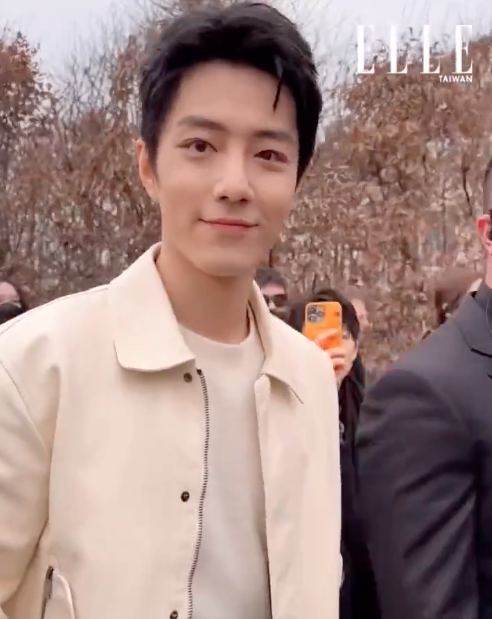 'เซียวจ้าน' 2 ลุค!! หล่อคูลดูคิวต์ใจเหลว บุก 2 แฟชั่นโชว์ในวันเดียวที่มิลาน 'เซียวจ้าน' 2 ลุค!! หล่อคูลดูคิวต์ใจเหลว บุก 2 แฟชั่นโชว์ในวันเดียวที่มิลาน