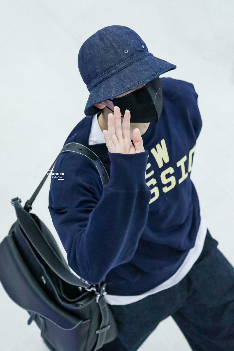 ถึงไทยแล้ว!! 'ชาอึนอู' หล่อใสทะลุแมสก์ พร้อมเปิดตัวพรีเซนเตอร์สินค้าไทย