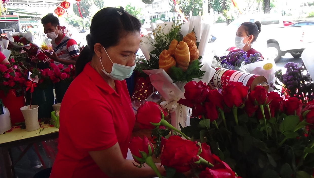 วาเลนไทน์ เทรนด์ใหม่จัดช่อ ‘ครัวซองต์’ บอกรักแทนกุหลาบ วาเลนไทน์ เทรนด์ใหม่จัดช่อ ‘ครัวซองต์’ บอกรักแทนกุหลาบ