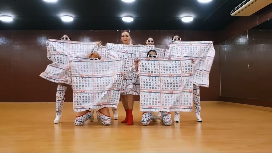 จ๊ะ นงผณี ตกใจ เพิ่งรู้เพลงสิบสอง ติดลิขสิทธิ์เตรียมเคลียร์กับผู้ใหญ่!! จ๊ะ นงผณี ตกใจ เพิ่งรู้เพลงสิบสอง ติดลิขสิทธิ์เตรียมเคลียร์กับผู้ใหญ่!!