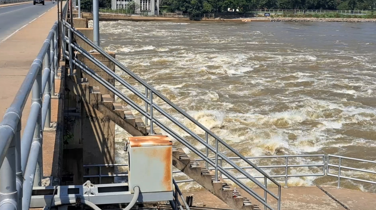 เปิดภาพมุมสูง เขื่อนเจ้าพระยา และร่องรอยความเสียหายหลังน้ำลด เปิดภาพมุมสูง เขื่อนเจ้าพระยา และร่องรอยความเสียหายหลังน้ำลด