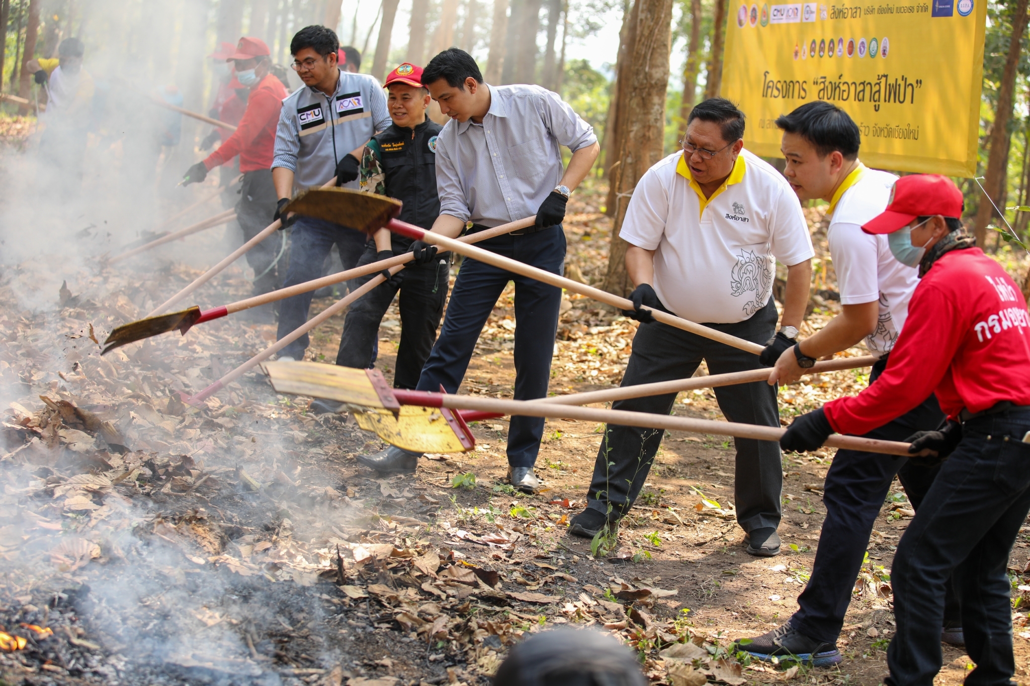 สิงห์อาสา จับมือเครือข่ายฯ ป้องกันไฟป่า 14 จังหวัด พื้นที่เสี่ยงทั่วประเทศ พร้อมขยายผล “ห้องเรียนปลอดฝุ่น” สิงห์อาสา จับมือเครือข่ายฯ ป้องกันไฟป่า 14 จังหวัด พื้นที่เสี่ยงทั่วประเทศ พร้อมขยายผล “ห้องเรียนปลอดฝุ่น”