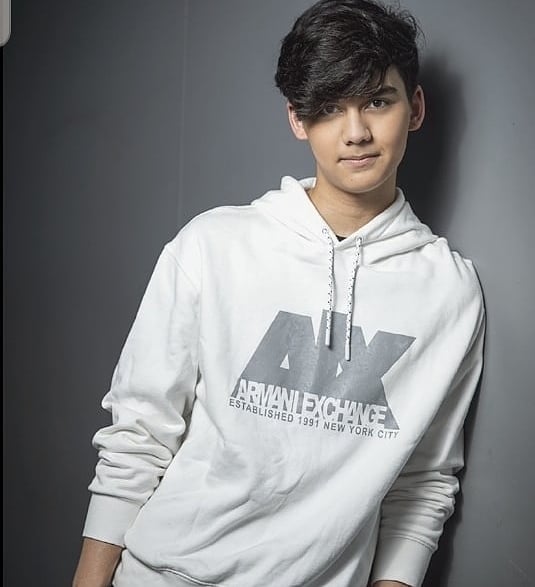  เปิดวาร์ป “น้องทิกเกอร์” ลูกชาย “นิโคล” หล่อเข้มหุ่นดีในวัย 16 ปี จน “แมว จิรศักดิ์” ยังงง สาวๆแห่เรียกพ่อ 