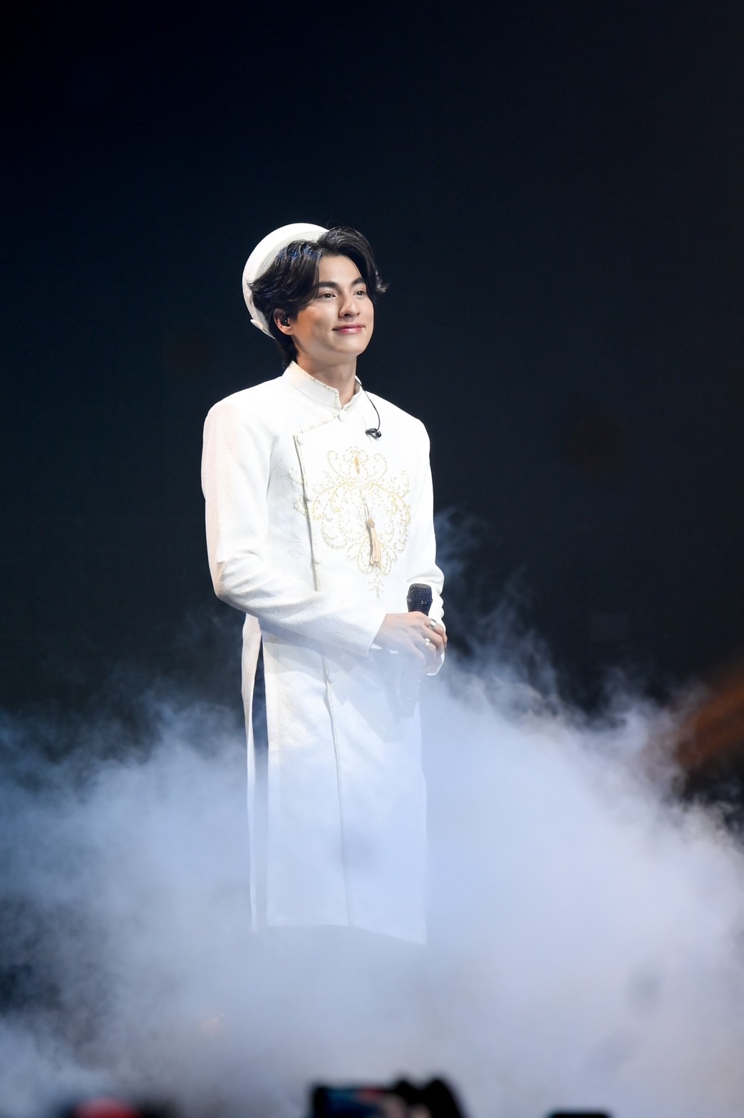 กลัฟ คณาวุฒิ จัดเต็มแฟนมีตติ้งที่เวียดนาม สร้างรอยยิ้มให้แฟนคลับกว่า 1500 ชีวิต กลัฟ คณาวุฒิ จัดเต็มแฟนมีตติ้งที่เวียดนาม สร้างรอยยิ้มให้แฟนคลับกว่า 1500 ชีวิต