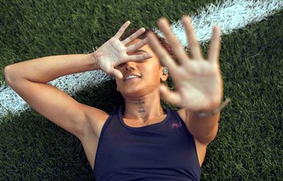 เรื่องราวของนักวิ่งพรสวรรค์ ที่ถูกตั้งคำถามถึงเพศสภาพในตัวเธอ วิ่งนี้เพื่อเธอ Rashmi Rocket เรื่องราวของนักวิ่งพรสวรรค์ ที่ถูกตั้งคำถามถึงเพศสภาพในตัวเธอ วิ่งนี้เพื่อเธอ Rashmi Rocket