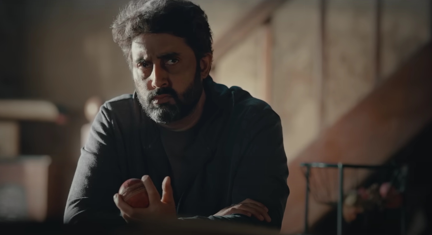 ชีวิตไม่ท้อ “ Ghoomer”  หนังอินเดียนักกีฬาคริกเก็ตแขนขาด 